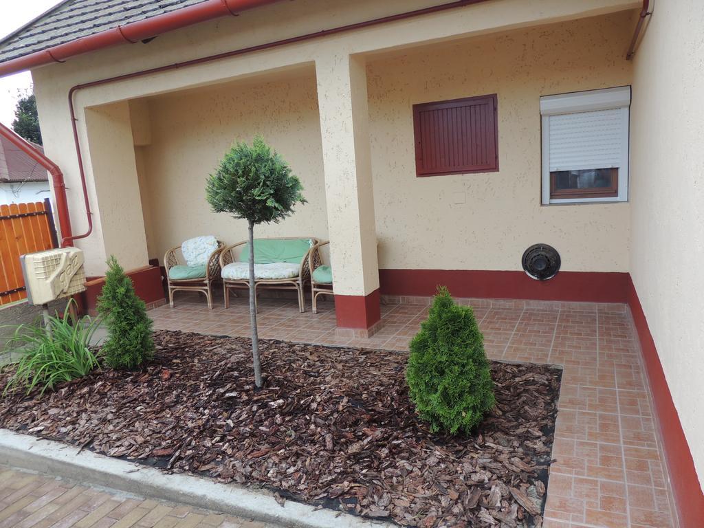 M&M Apartman Тісафюред Номер фото
